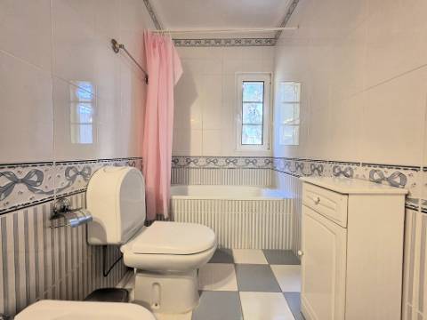 Excelente moradia T2, junto à praia, vista mar na Praia Verde, Algarve - Oportunidade