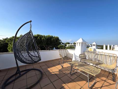 Excelente moradia T2, junto à praia, vista mar na Praia Verde, Algarve - Oportunidade