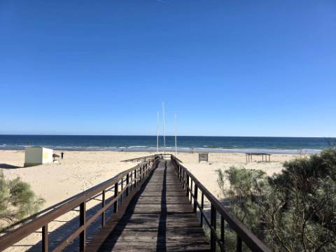 Excelente moradia T2, junto à praia, vista mar na Praia Verde, Algarve - Oportunidade