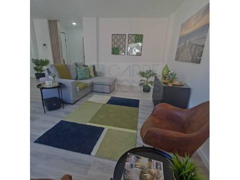 Apartamento T3 Totalmente Renovado em Benfica