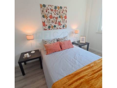 Apartamento T3 Totalmente Renovado em Benfica