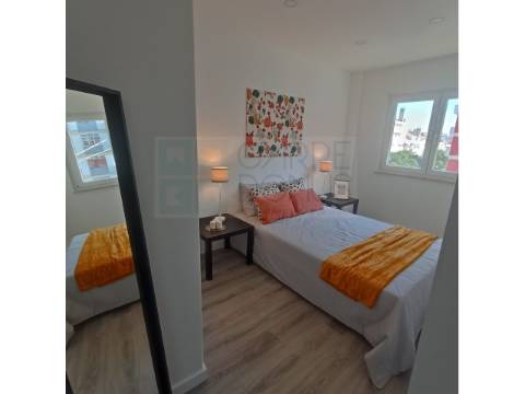 Apartamento T3 Totalmente Renovado em Benfica