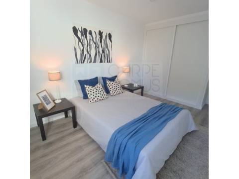 Apartamento T3 Totalmente Renovado em Benfica