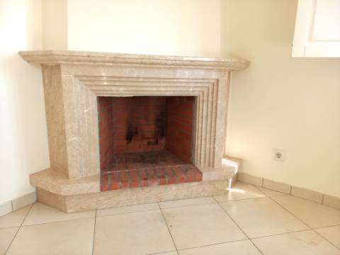 Apartamento T2 com 124,64m2, parqueamento para 2 viaturas, no centro de Tavira, Algarve