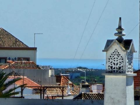 Apartamento T2 com 124,64m2, parqueamento para 2 viaturas, no centro de Tavira, Algarve