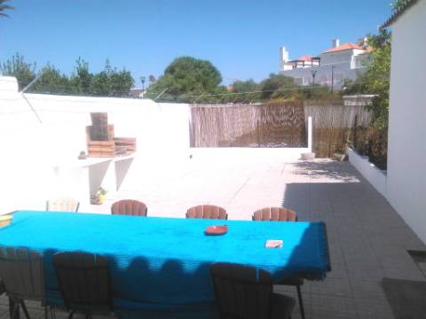 Moradia Térrea T4 de Charme Tradicional com Excelente Localização em Cabanas de Tavira.