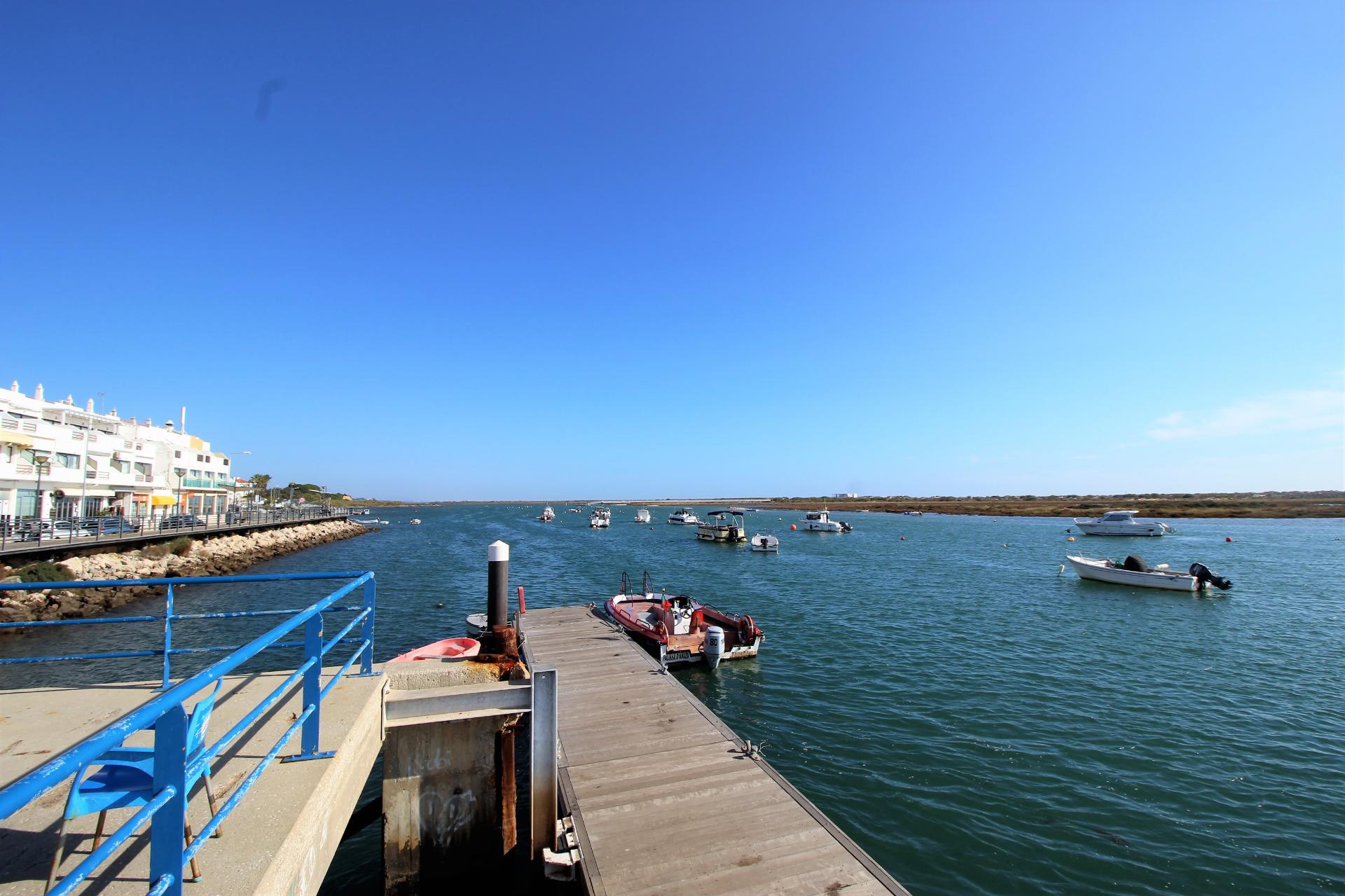 Moradia Térrea T4 de Charme Tradicional com Excelente Localização em Cabanas de Tavira.
