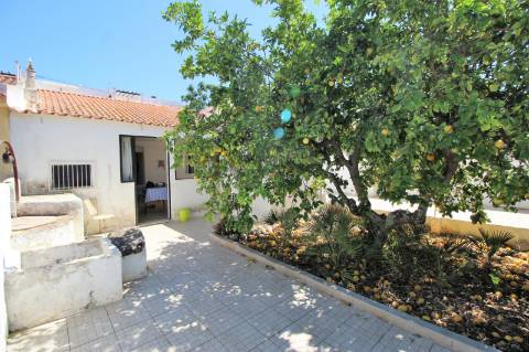 Moradia Térrea T4 de Charme Tradicional com Excelente Localização em Cabanas de Tavira.