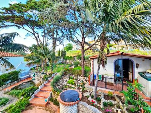 Requintada moradia T6, lote 651m2, em São Domingos de Rana, Cascais