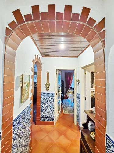 Requintada moradia T6, lote 651m2, em São Domingos de Rana, Cascais