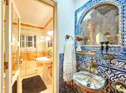 Requintada moradia T6, lote 651m2, em São Domingos de Rana, Cascais