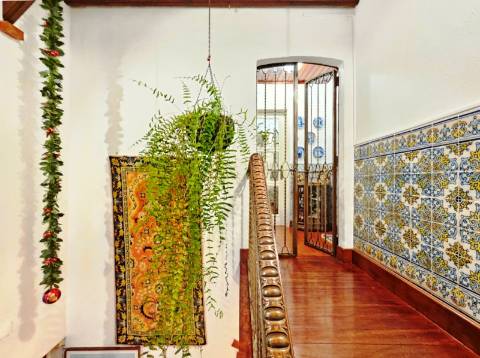 Requintada moradia T6, lote 651m2, em São Domingos de Rana, Cascais