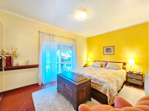 Requintada moradia T6, lote 651m2, em São Domingos de Rana, Cascais