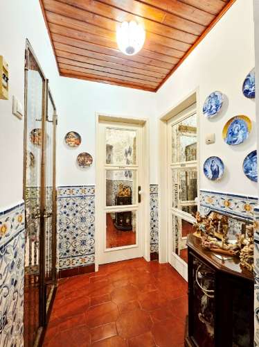 Requintada moradia T6, lote 651m2, em São Domingos de Rana, Cascais