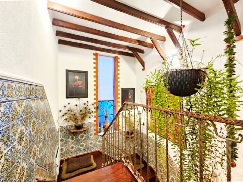 Requintada moradia T6, lote 651m2, em São Domingos de Rana, Cascais