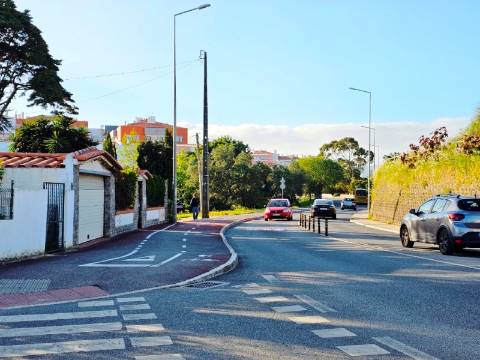 Requintada moradia T6, lote 651m2, em São Domingos de Rana, Cascais