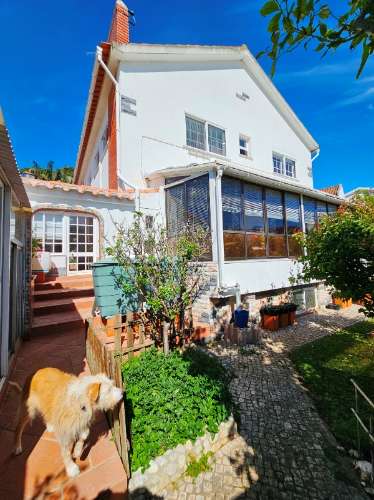 Requintada moradia T6, lote 651m2, em São Domingos de Rana, Cascais