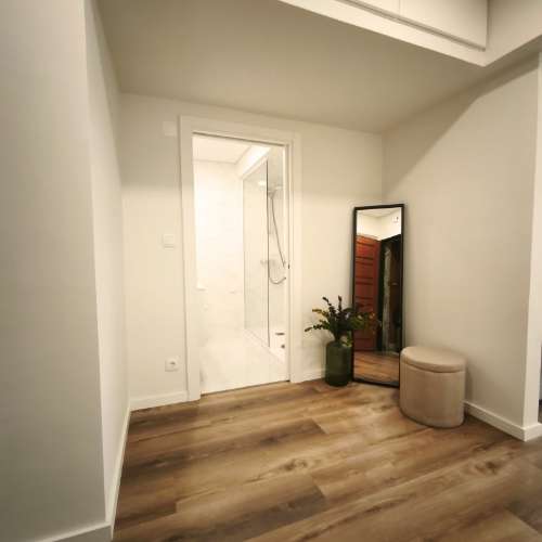 Apartamento T3, Totalmente Remodelado, em Benfica - Lisboa