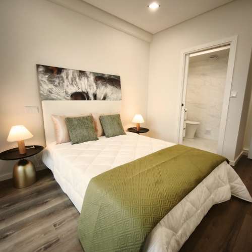 Apartamento T3, Totalmente Remodelado, em Benfica - Lisboa