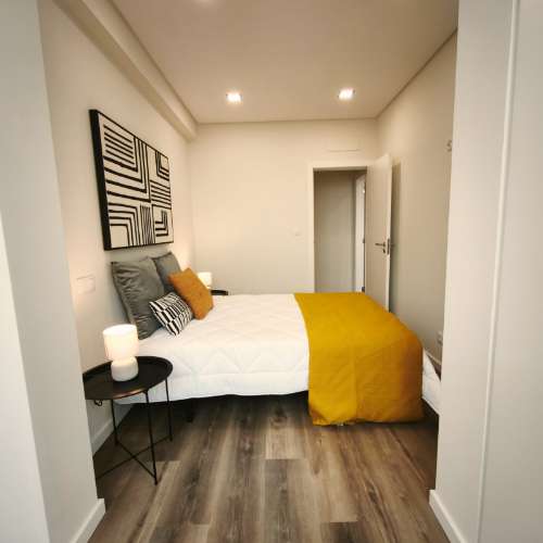 Apartamento T3, Totalmente Remodelado, em Benfica - Lisboa