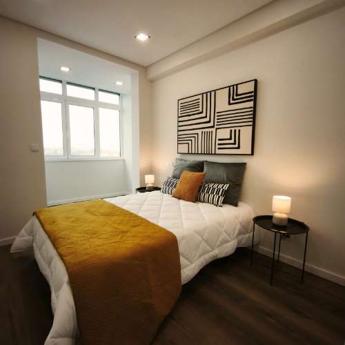 Apartamento T3, Totalmente Remodelado, em Benfica - Lisboa