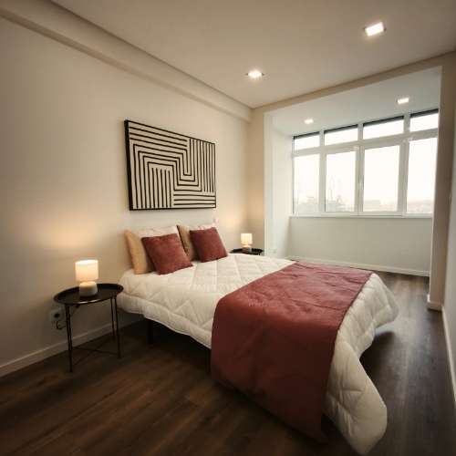 Apartamento T3, Totalmente Remodelado, em Benfica - Lisboa