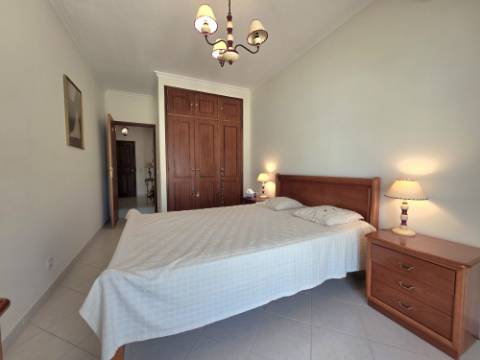 T2 com 116m² e terraço amplo - Espaço raro em Monte Gordo