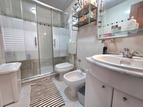 T2 com 116m² e terraço amplo - Espaço raro em Monte Gordo