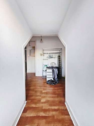 Prédio com 1 loja e 5 apartamentos, no centro de Oeiras