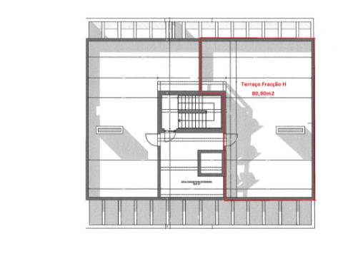 Apartamento T2 novo, varandas, terraço no topo, parqueamento para 1 viatura
