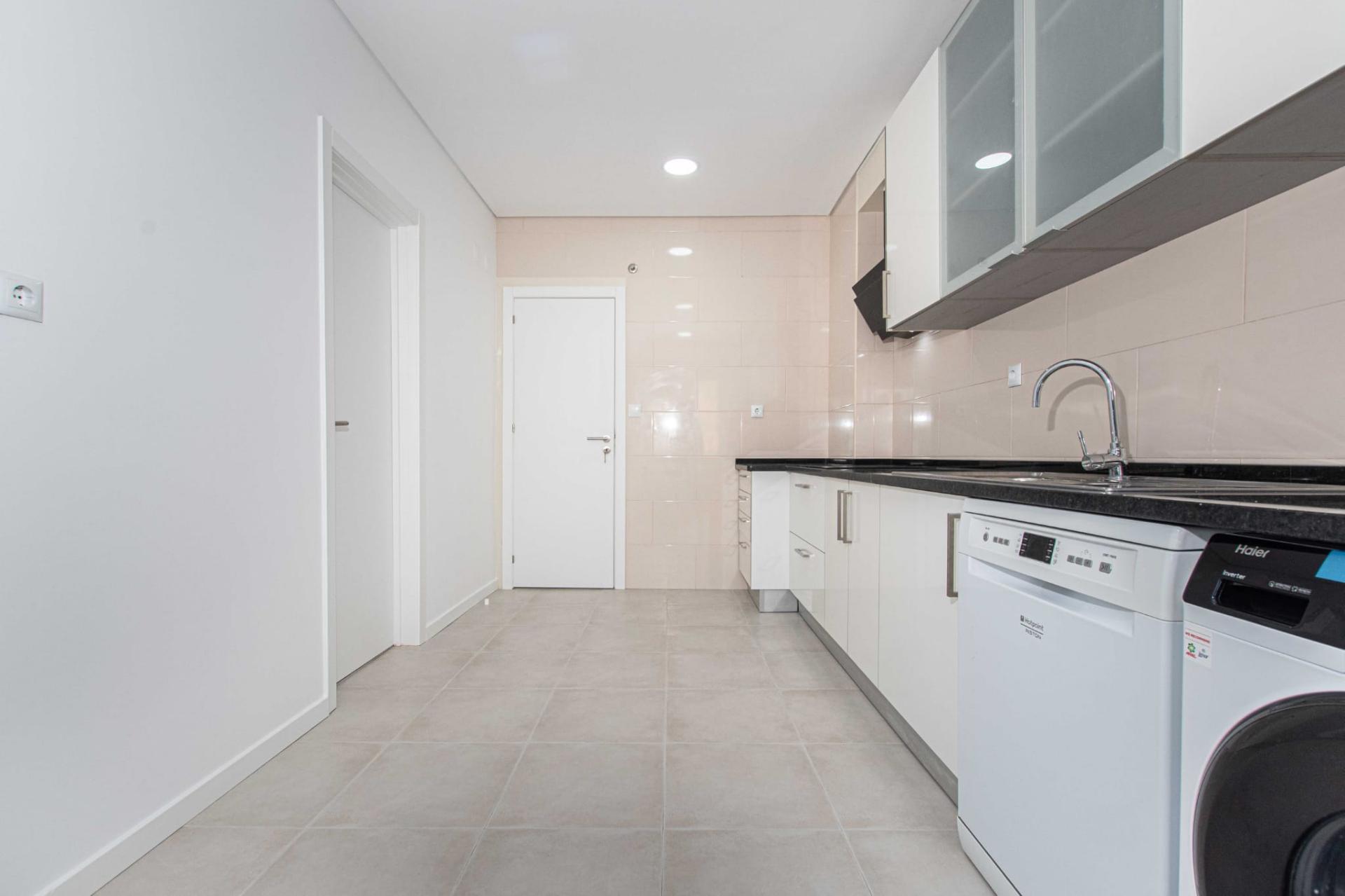 T3 Remodelado como Novo, 2 Varandas , Centro da Serra das Minas