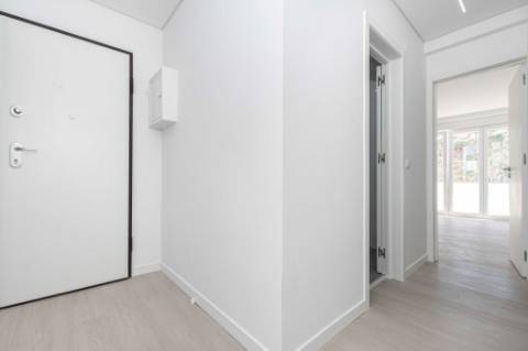 T3 Remodelado como Novo, 2 Varandas , Centro da Serra das Minas
