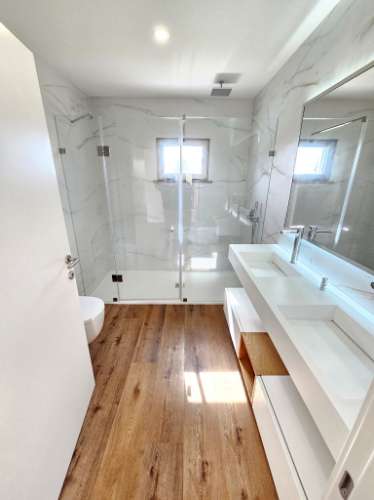 Excelente moradia T4, piscina e amplo jardim, em Peniche