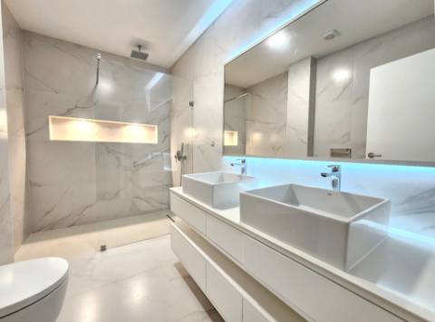 Excelente moradia T4, piscina e amplo jardim, em Peniche