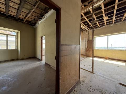 Apartamento T5 duplex, frente marina, na Figueira da Foz