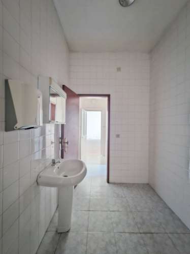Armazém industrial com 1160 m2, em Gaeiras, Óbidos