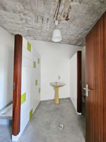 Edifício para Serviços, Residencia Senior com 19 camas e habitação, junto a Aveiras de Cima, Cartaxo