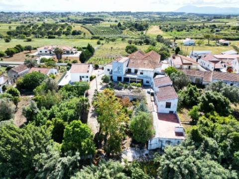 Edifício para Serviços, Residencia Senior com 19 camas e habitação, junto a Aveiras de Cima, Cartaxo