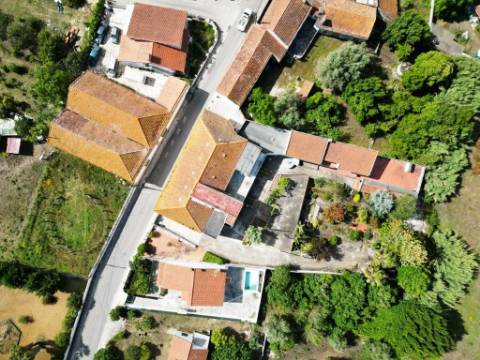 Edifício para Serviços, Residencia Senior com 19 camas e habitação, junto a Aveiras de Cima, Cartaxo