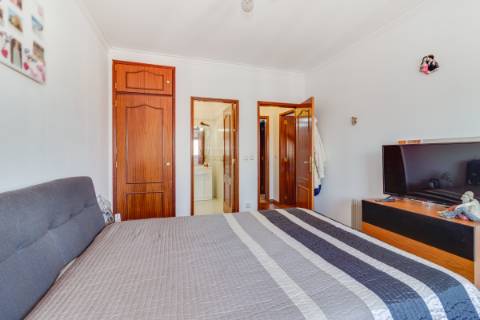 Apartamento T2 em Santa Iria da Azóia