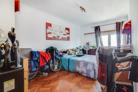 Apartamento T2 em Santa Iria da Azóia