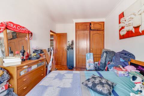 Apartamento T2 em Santa Iria da Azóia