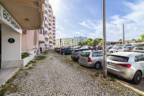 Apartamento T2 em Santa Iria da Azóia