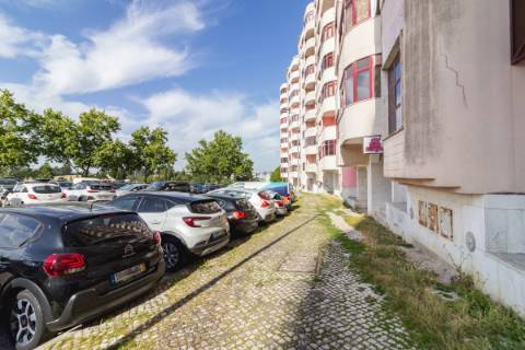 Apartamento T2 em Santa Iria da Azóia