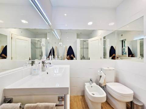Quintinha de 10154m2 com moradia T5 e piscina, na Herdade Zambujeiro, Santo Estêvão