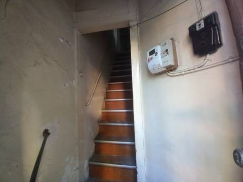 Prédio com loja e 2 apartamentos em Alcântara