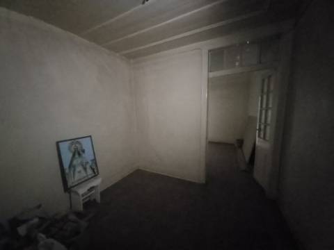 Prédio com loja e 2 apartamentos em Alcântara