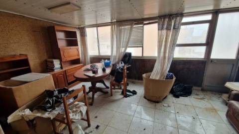 Apartamento T2 para recuperar em Vila Franca de Xira