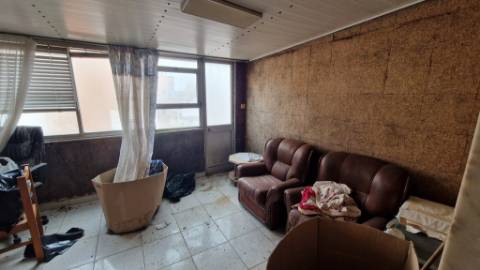 Apartamento T2 para recuperar em Vila Franca de Xira