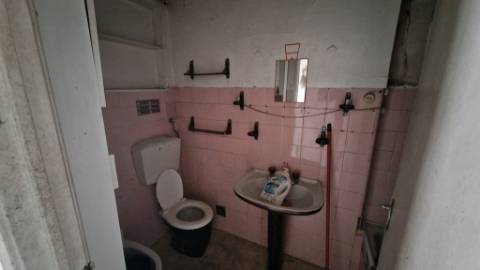 Apartamento T2 para recuperar em Vila Franca de Xira